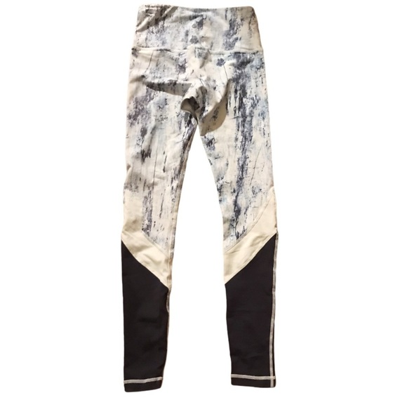 VIMMIA Vertigo Blaze Woman’s Activewear Athletic Leggings - Picture 3 of 8